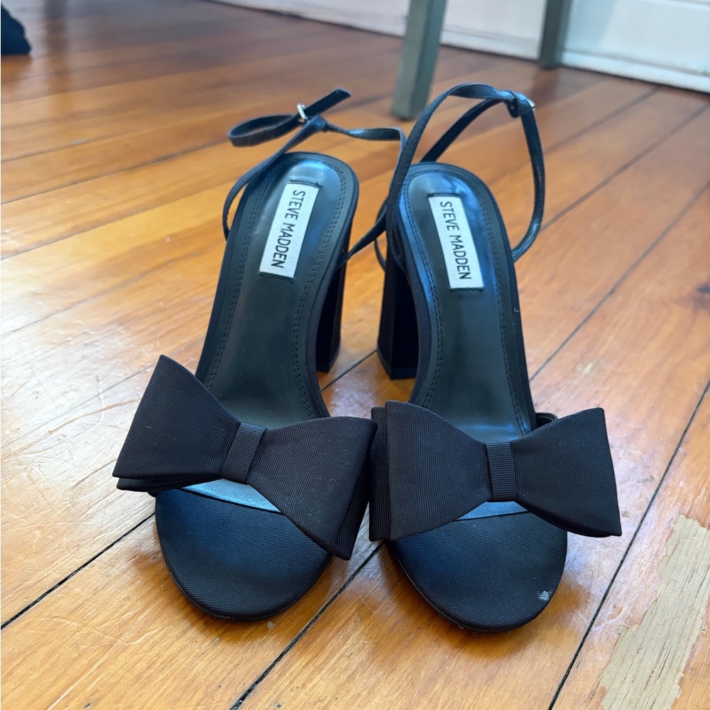 Steve Madden Black Bow Wedge Heel
